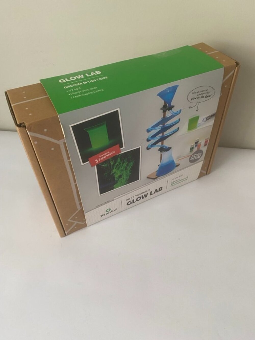 KiwiCo Eureka Crate Glow Lab build kit. Recommended ages 14+